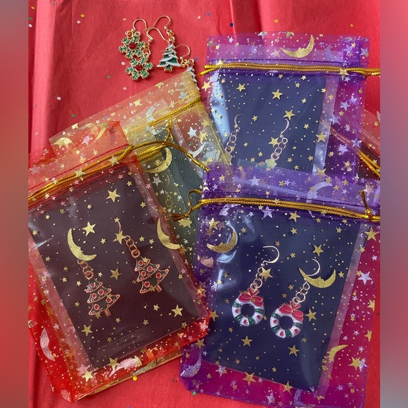 ❤️🩷Red Swarovski and 10k gold plate 925 earrings❤️🩷❤️🩷❤️🩷❤️🩷❤️🩷❤️🩷❤️🩷❤️ - Picture 7 of 8